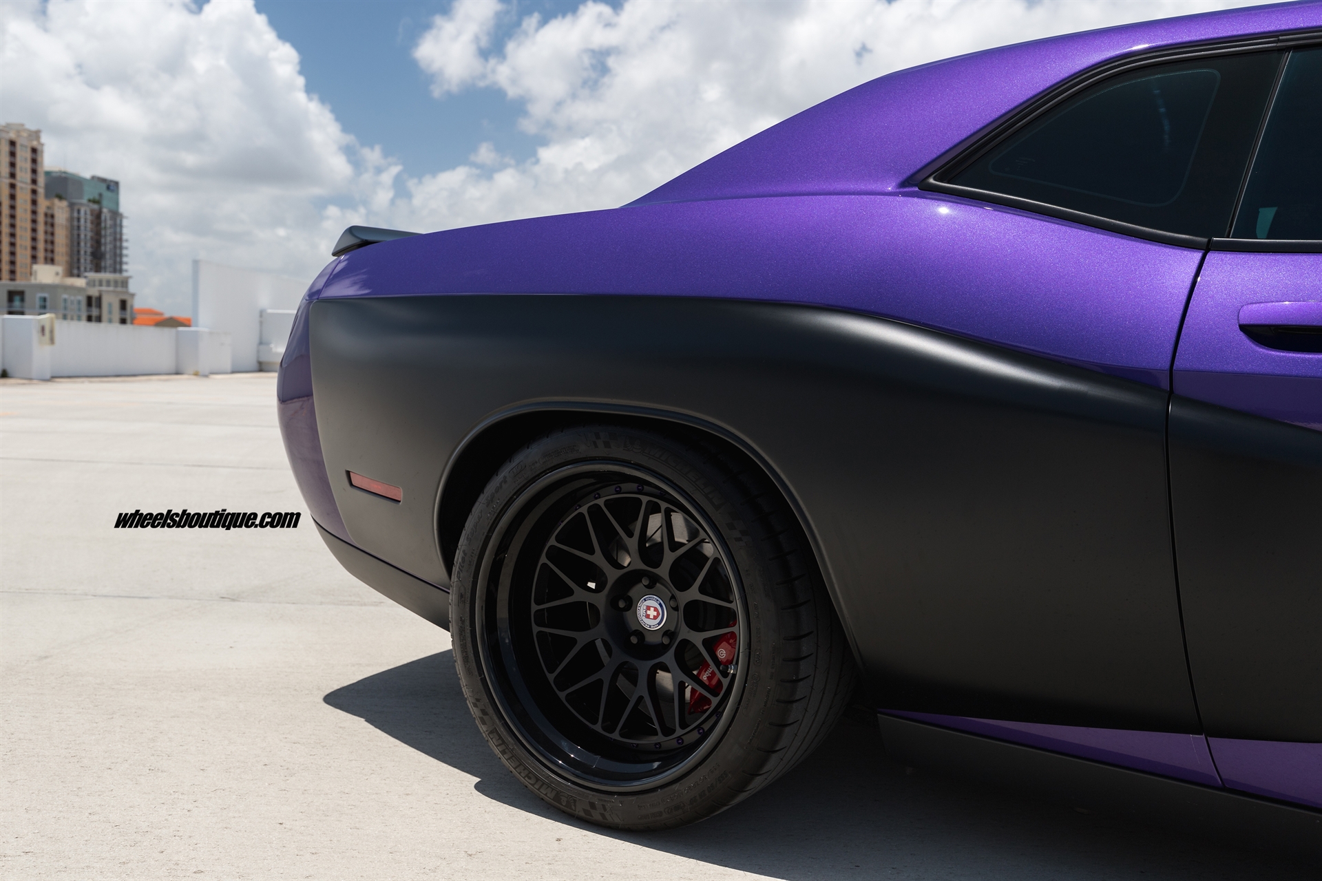 HRE Classic 300 | Dodge Challenger Hellcat (Widebody)