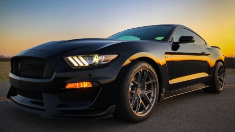 Ford Mustang Shelby GT350 on HRE R101 Lightweight