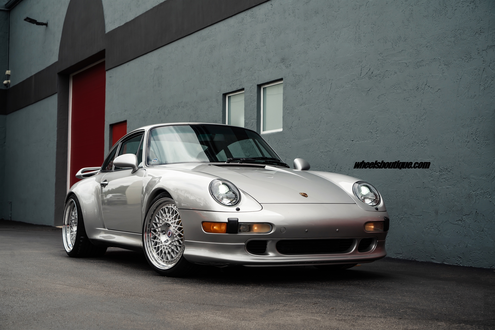 PORSCHE 993 C4S ON HRE 501