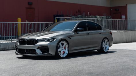 BMW F90 M5 Competition on HRE 527S