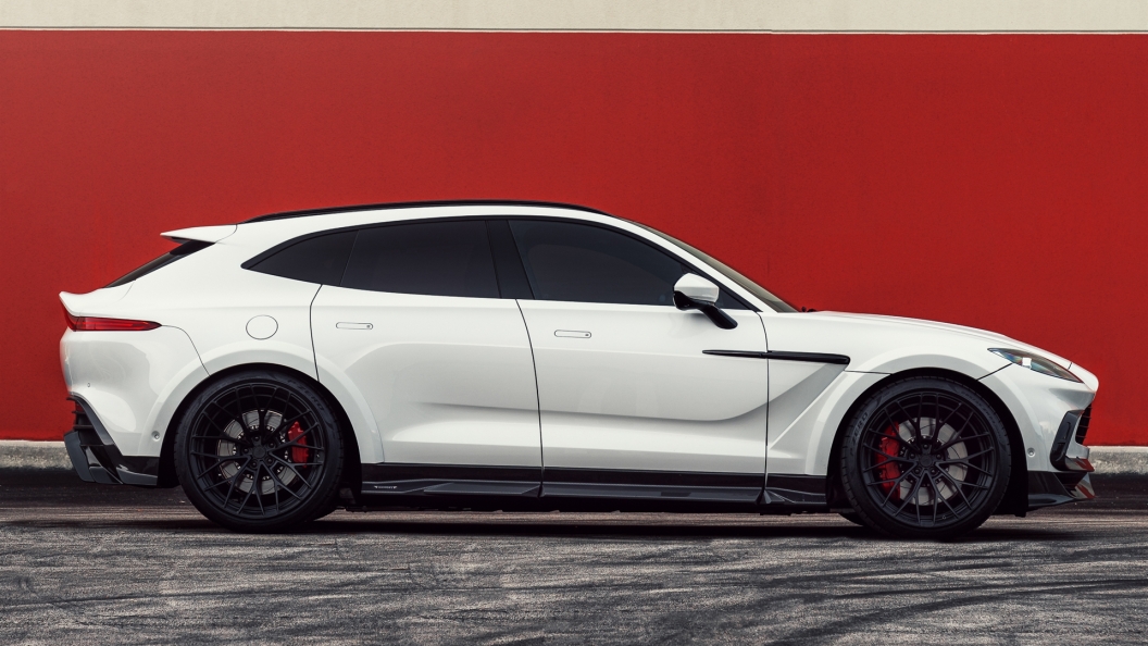 Aston Martin DBX on ANRKY AN20 | Wheels Boutique