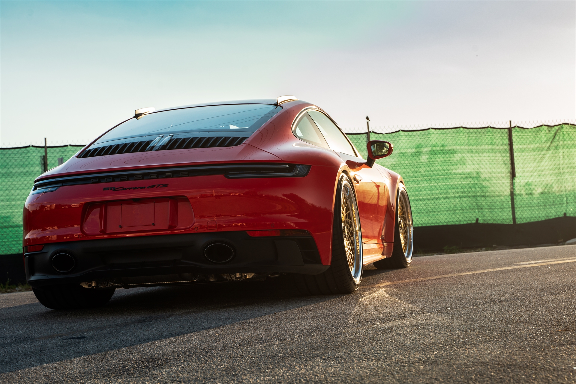Porsche 992 Carrera GTS | Guards Red | 1886 S009 Wheels | Satin Gold