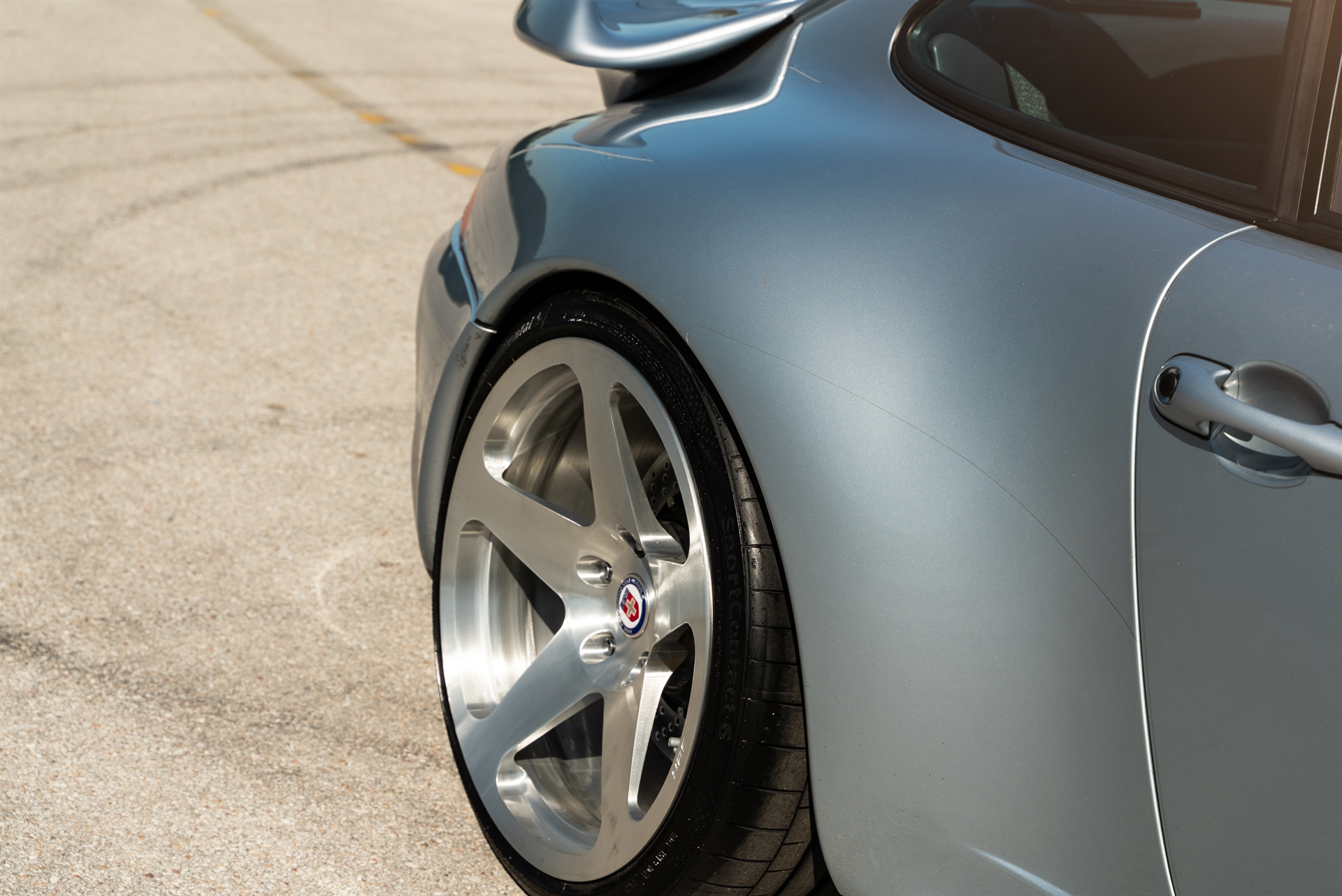 Porsche 993 Turbo  – Polar Silver on HRE 305M