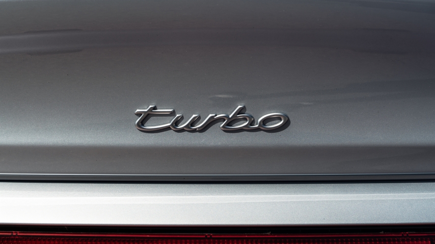 Porsche 993 Turbo  – Polar Silver on HRE 305M
