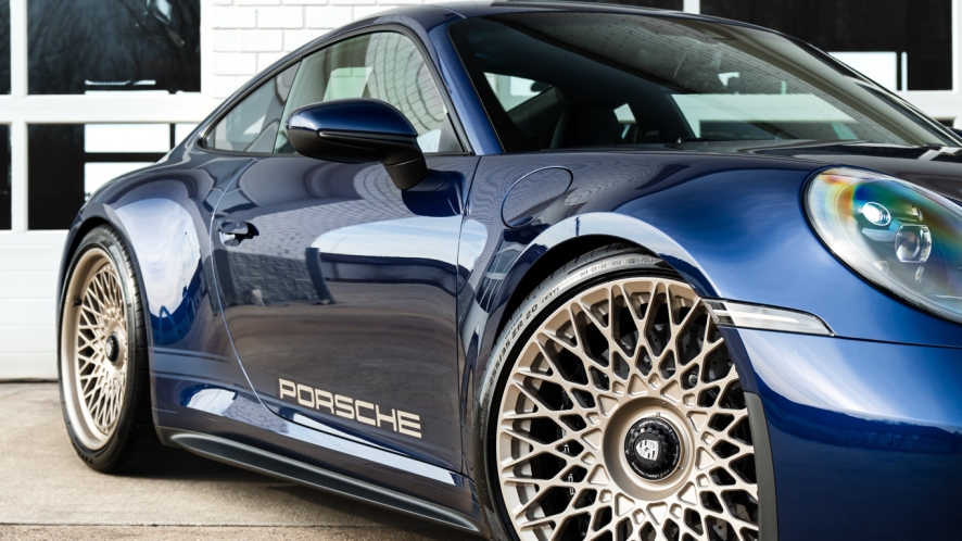 Porsche 992 GT3 Touring HRE 501M and 501 in gloss white gold