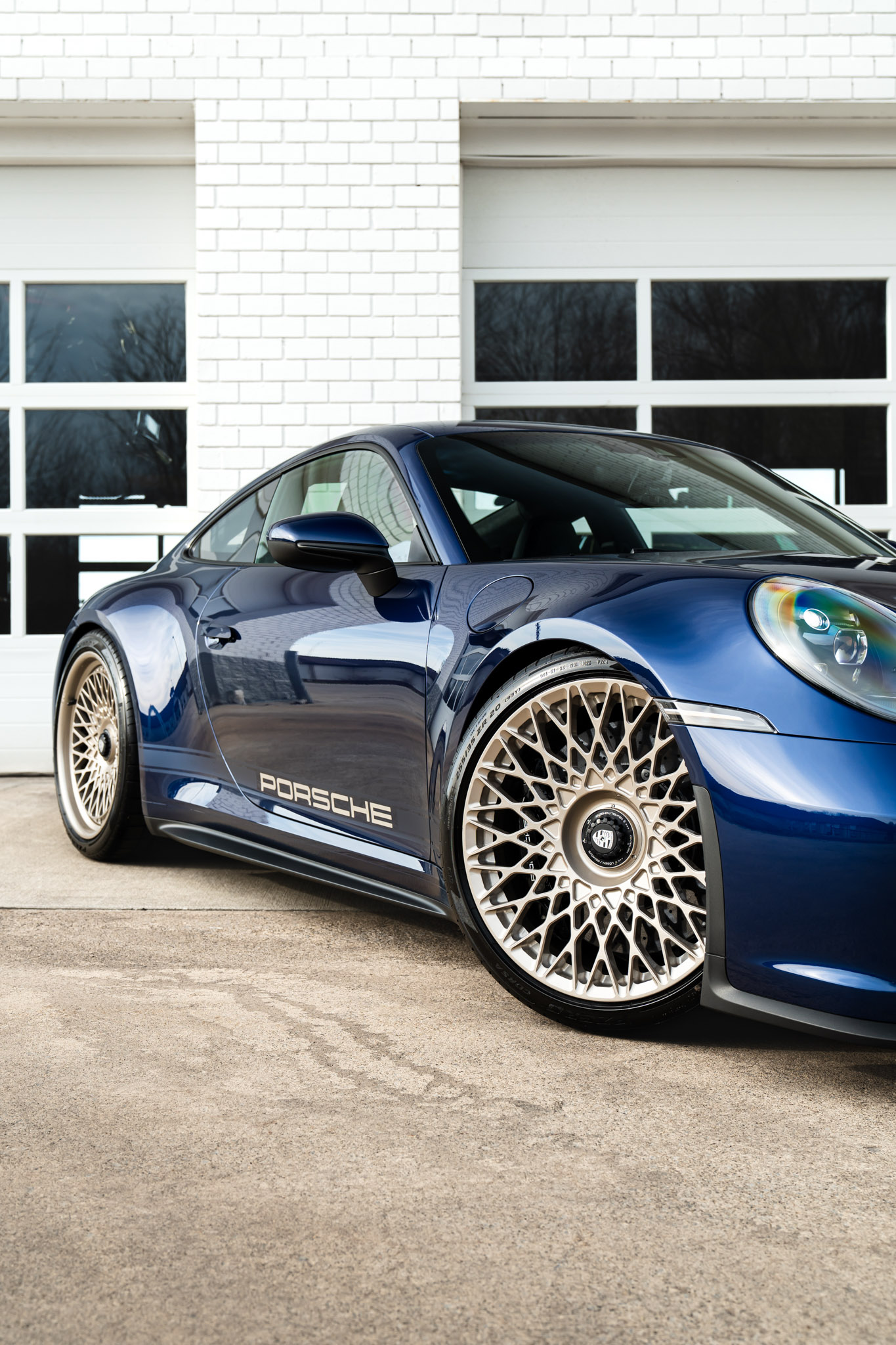 Porsche 992 GT3 Touring | Gentian Blue | HRE 501M + 501 FMR | Satin White Gold
