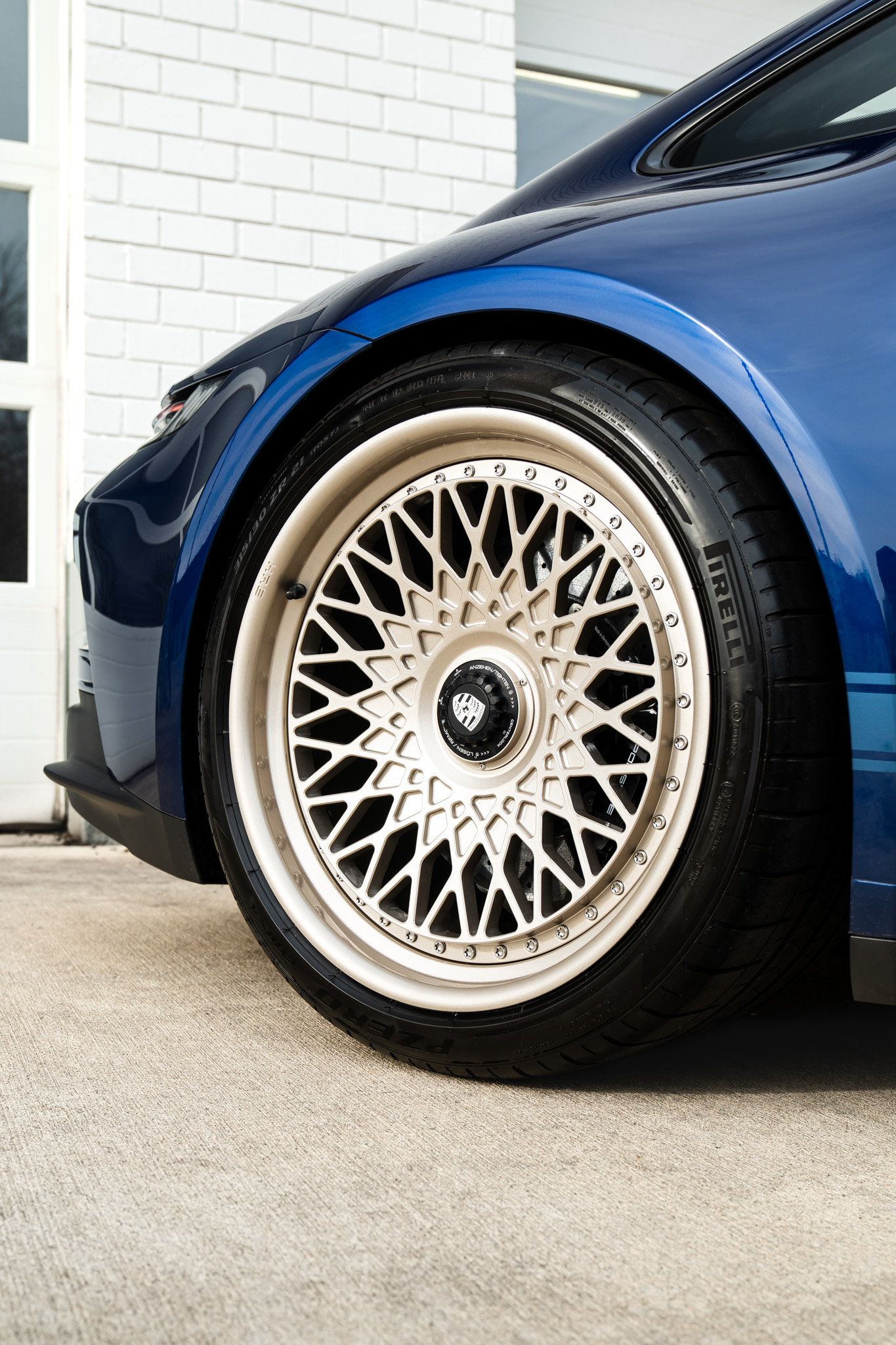 Porsche 992 GT3 Touring | Gentian Blue | HRE 501M + 501 FMR | Satin White Gold