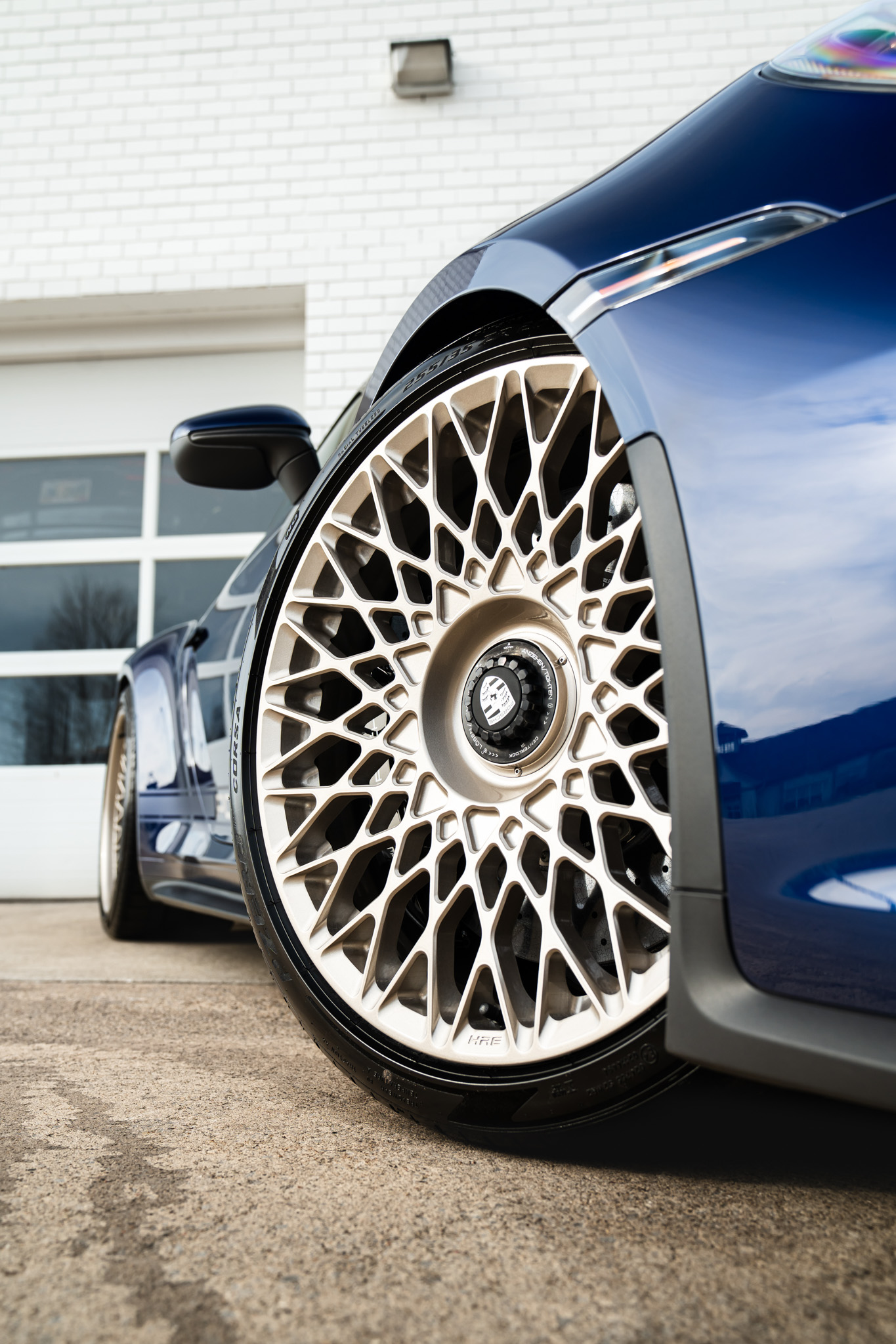 Porsche 992 GT3 Touring | Gentian Blue | HRE 501M + 501 FMR | Satin White Gold