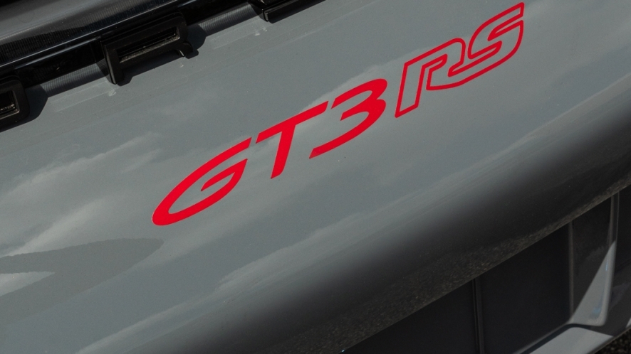 Arctic Grey 992 GT3 RS