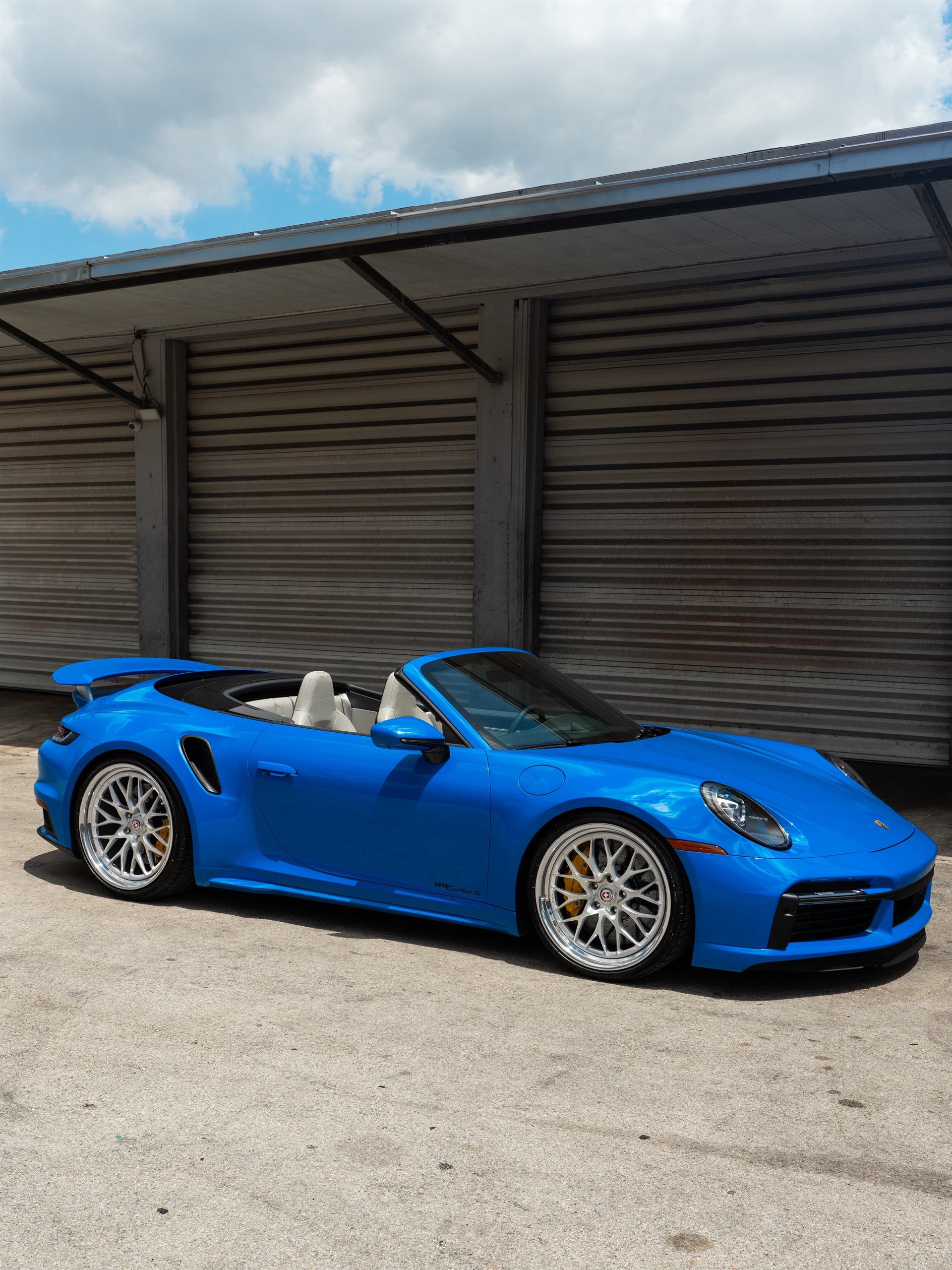 Porsche 992 Turbo S | Voodoo Blue | HRE 520 FMR | Brushed Clear