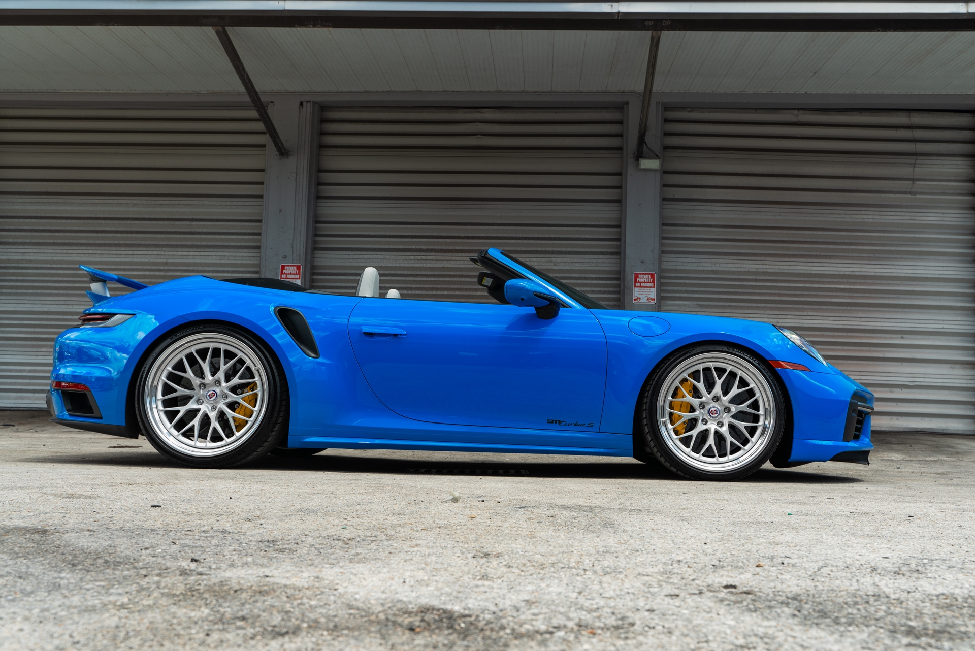 Porsche 992 Turbo S | Voodoo Blue | HRE 520 FMR | Brushed Clear