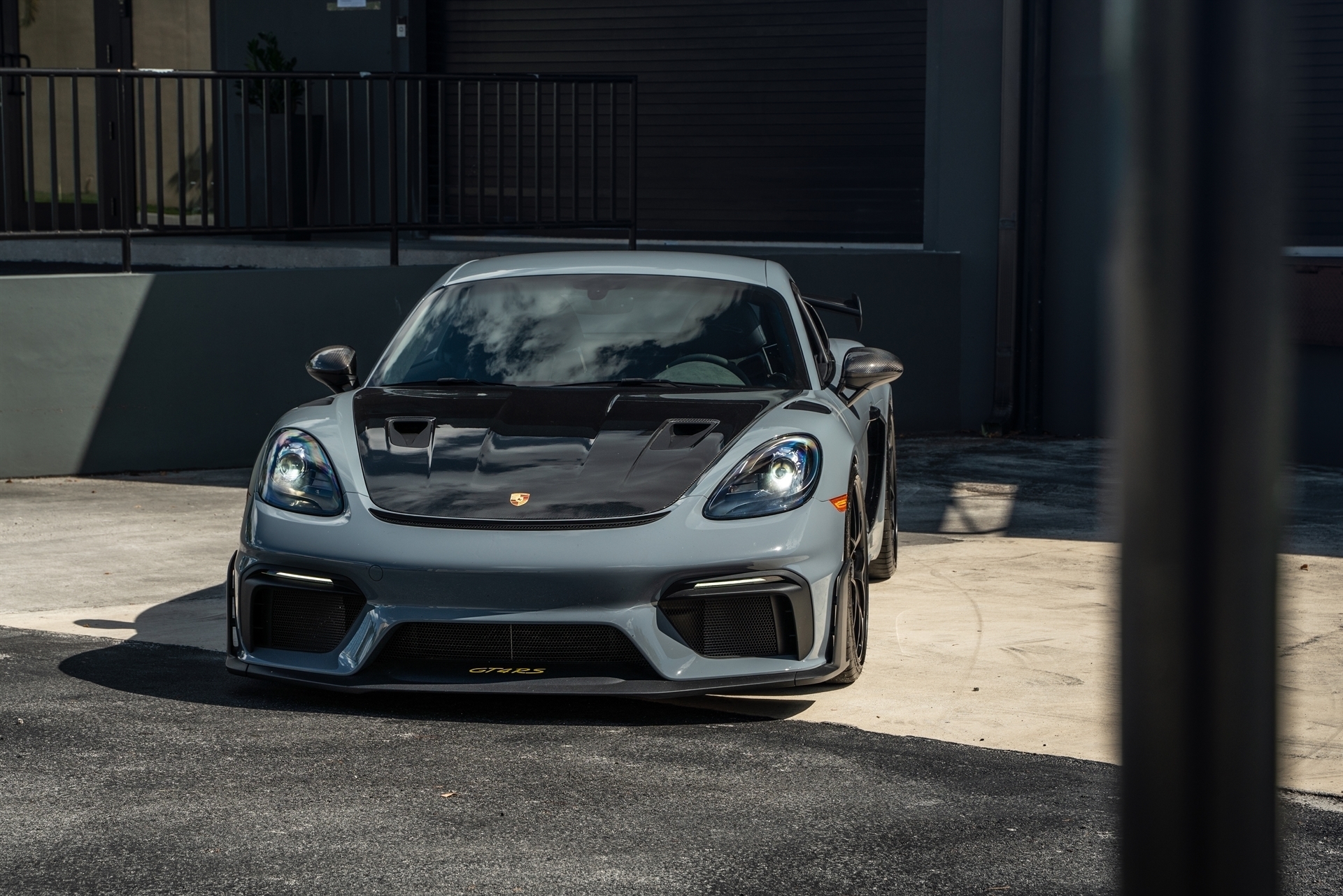 Porsche 718 Cayman GT4 RS on HRE R101LW
