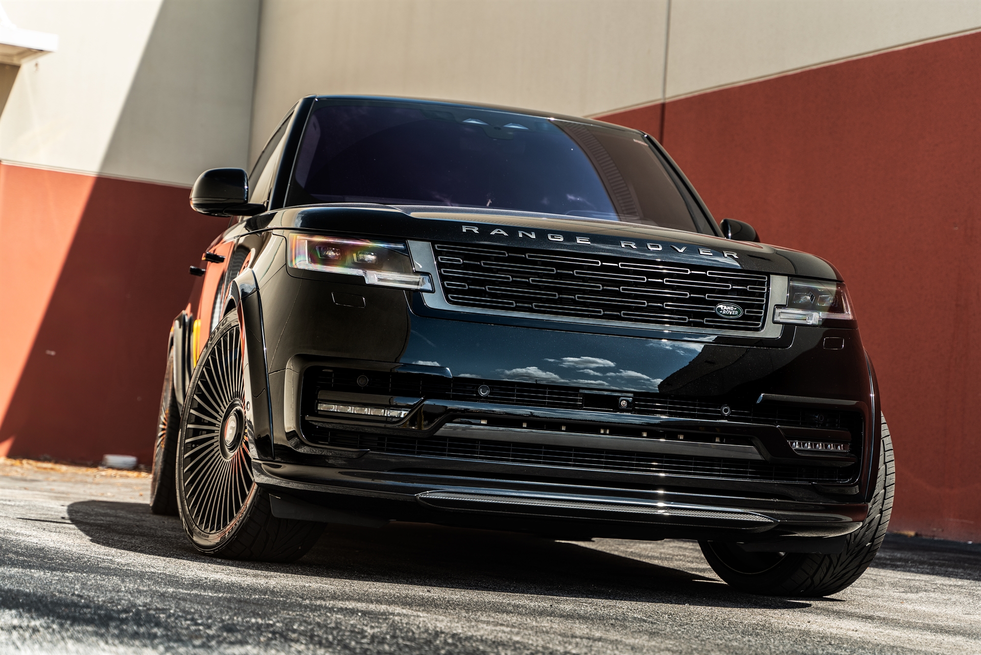 Range Rover on Forgiato Wheels Trimestre M | Wheels Boutique