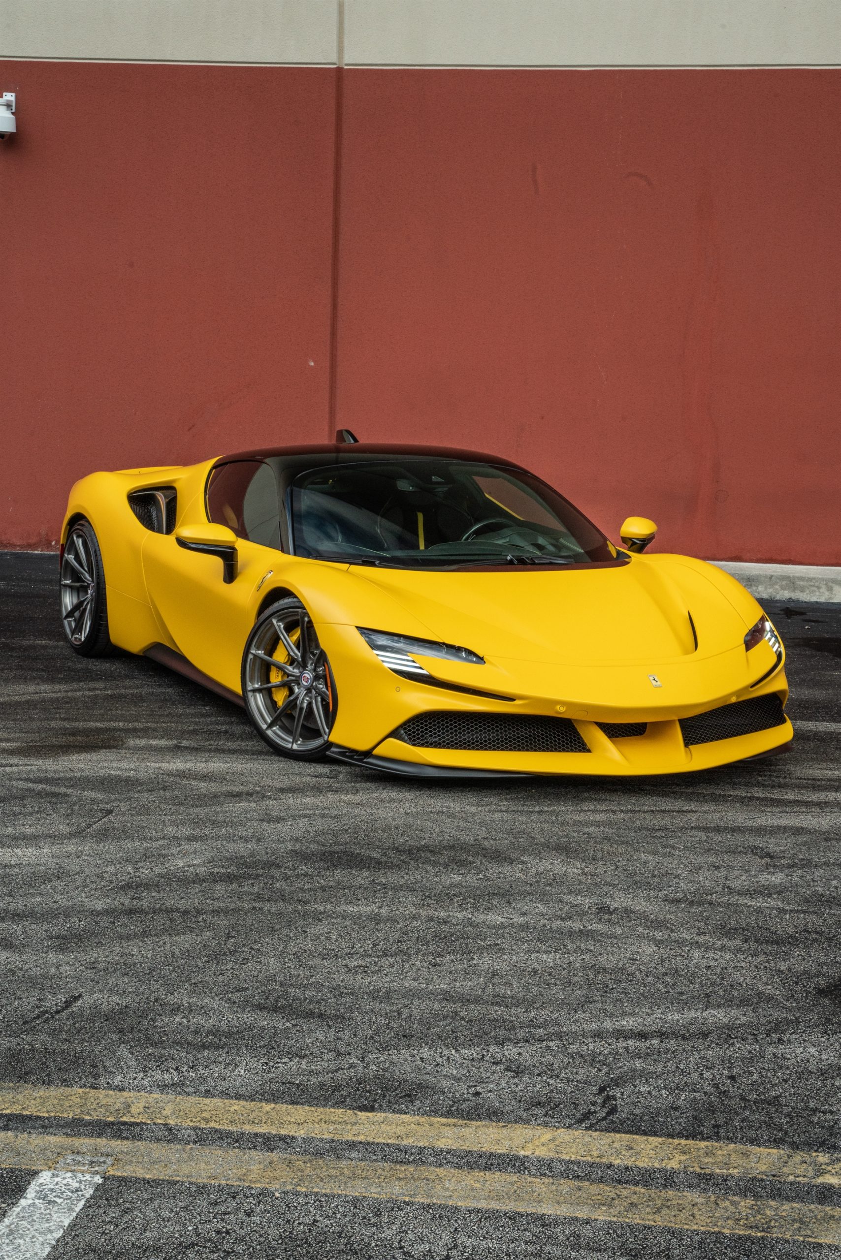 Ferrari SF90 Gialo Modena HRE P104SC