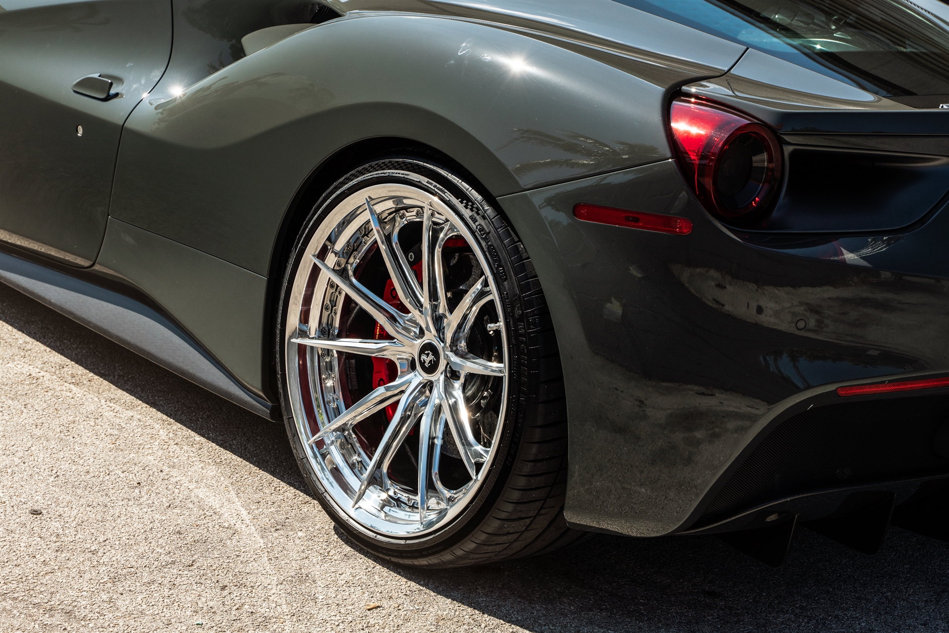 Ferrari 488 GTB | Grigio Medio | on HRE S104SC | Polished Clear