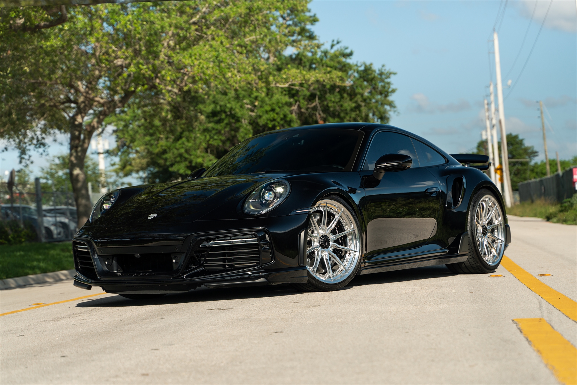 Porsche 992 Turbo S | Jet Black Metallic | on HRE S104SC