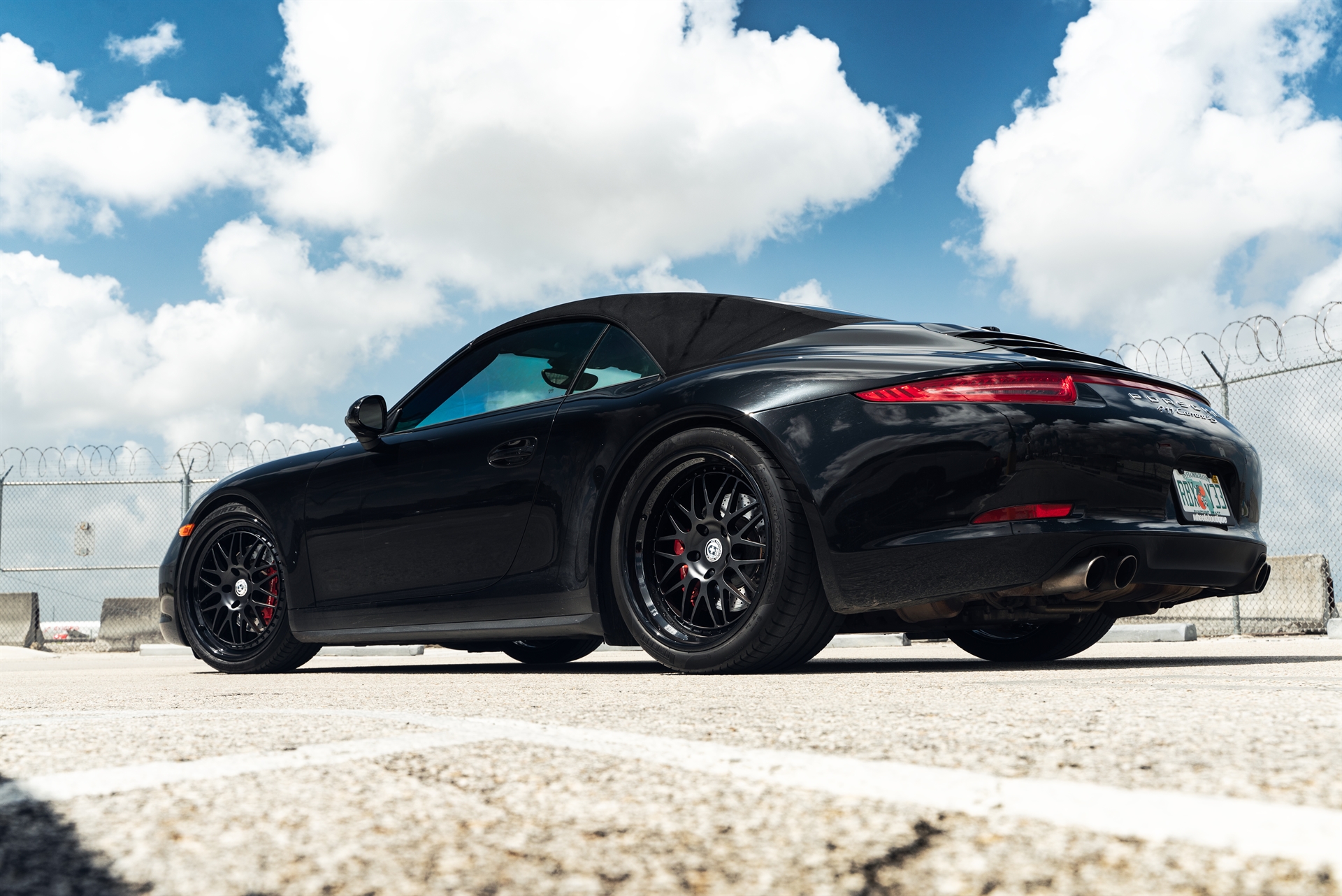 Porsche 991 Carera S Cabriolet | Black | on HRE 540 | Satin Black