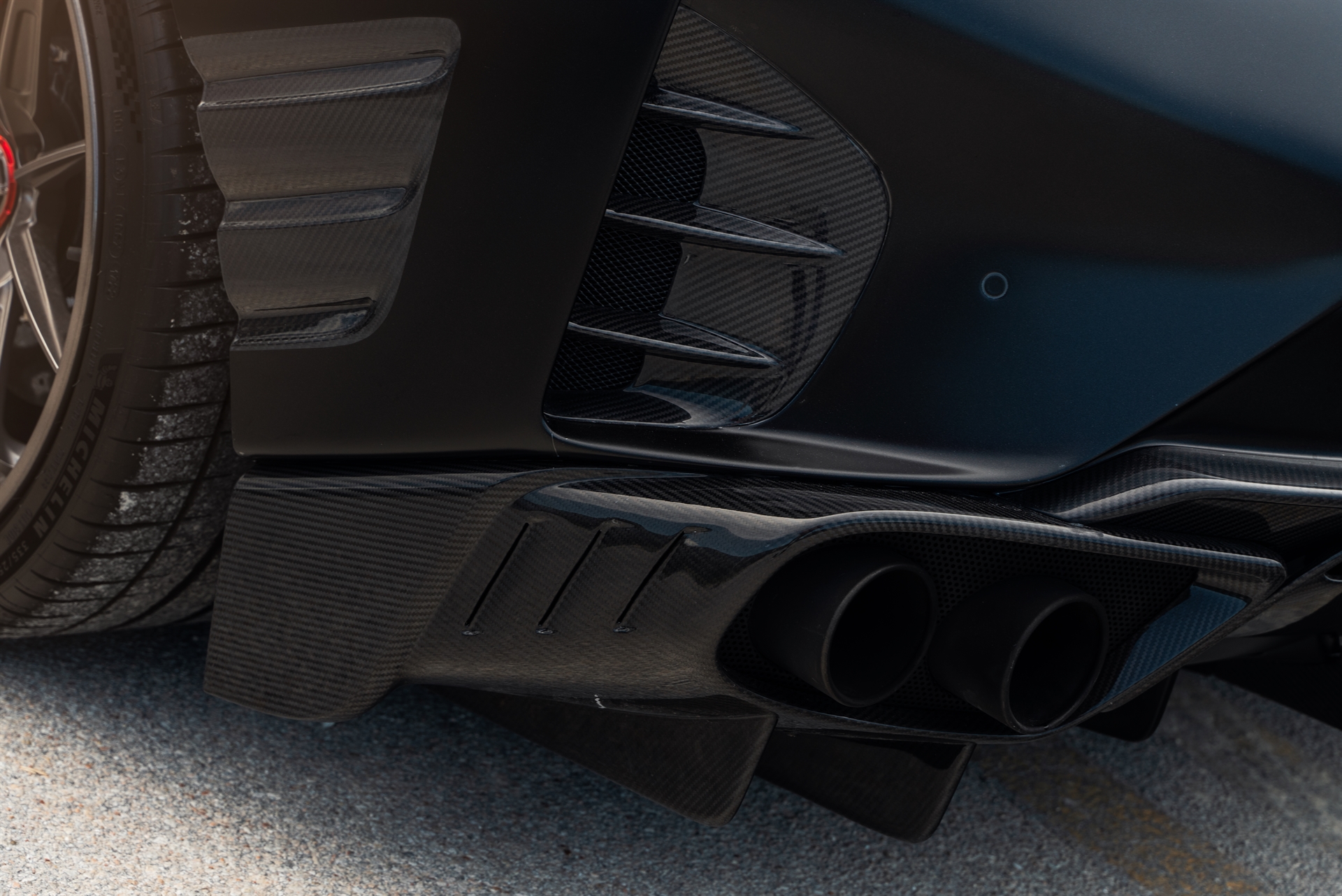 Duke Dynamics 812 | Nero Daytona | on 1886 G-010 | Polished Smoke | Duke Dynamics FEROCE Kit