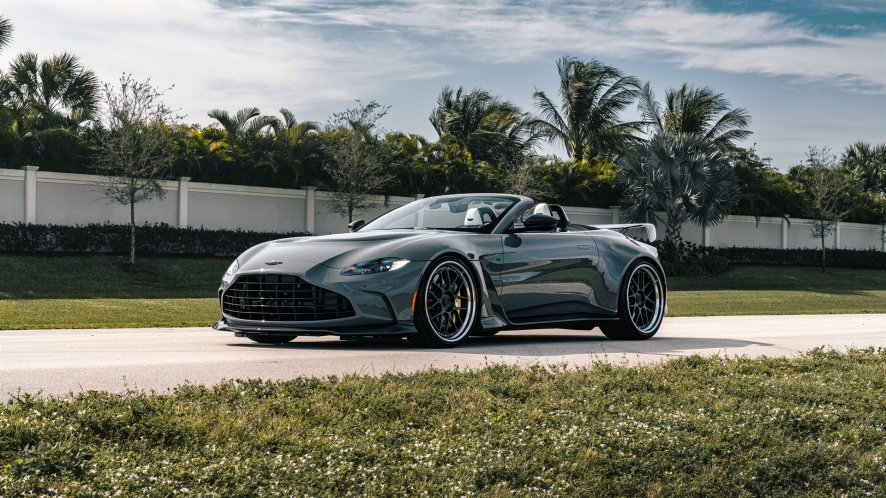 Aston Martin Vantage V12 Roadster on 1886 Wheels