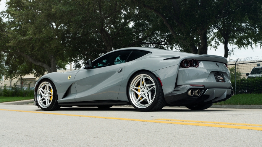 Ferrari 812 Superfast on ANRKY S3-X3