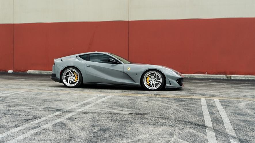 Ferrari 812 Superfast on ANRKY S3-X3