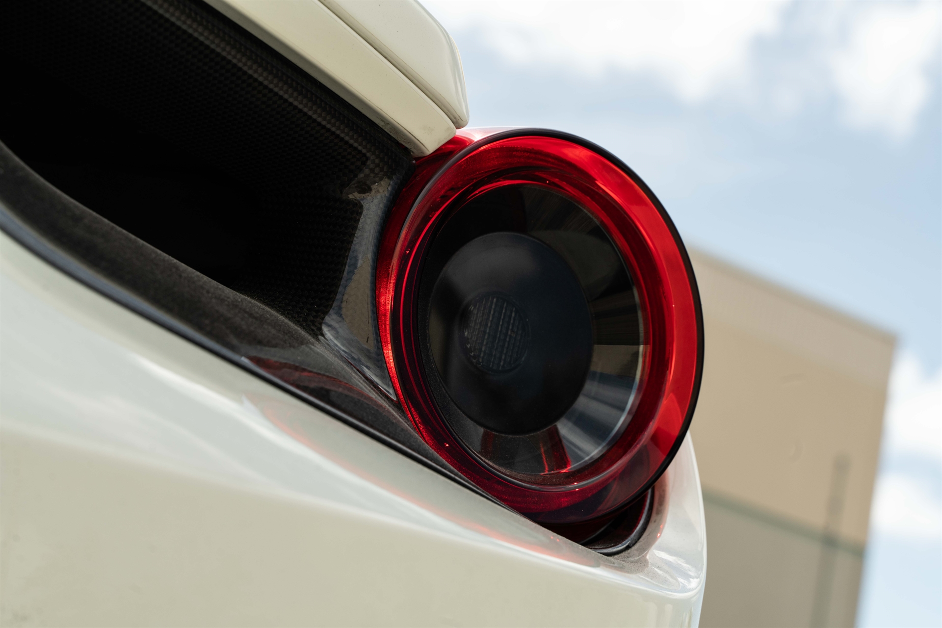 Ferrari 488 GTB | Bianco Fuji | on HRE 520 FMR | Brushed Clear