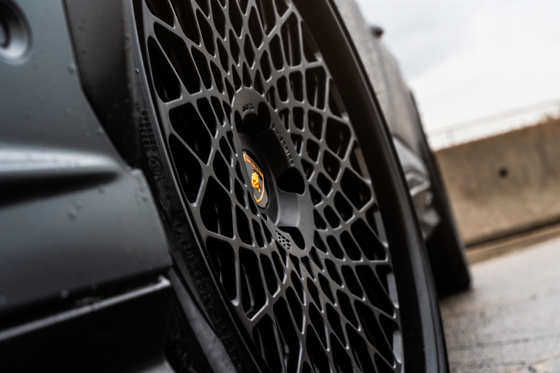 Lamborghini Urus Performante | Grigio Telesto Matt | on 1886 S009 | Satin Black