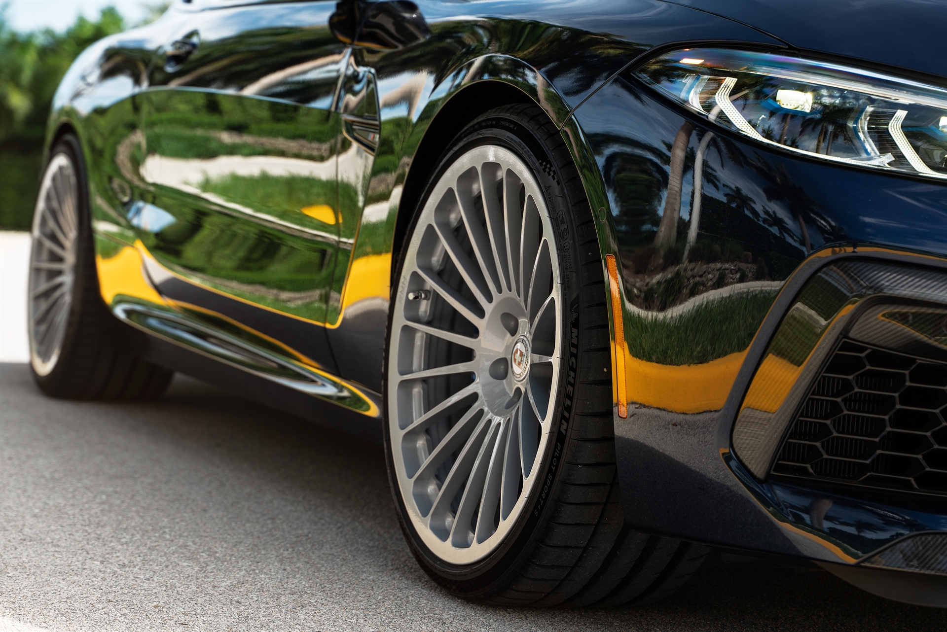 BMW M8 | Midnight Blue | on HRE 309M | Gloss Silver