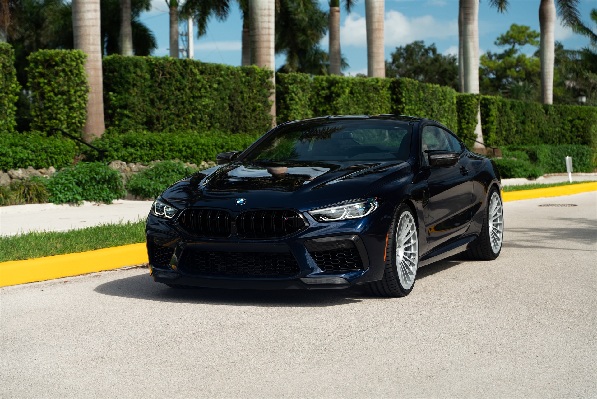 BMW M8 | Midnight Blue | on HRE 309M | Gloss Silver