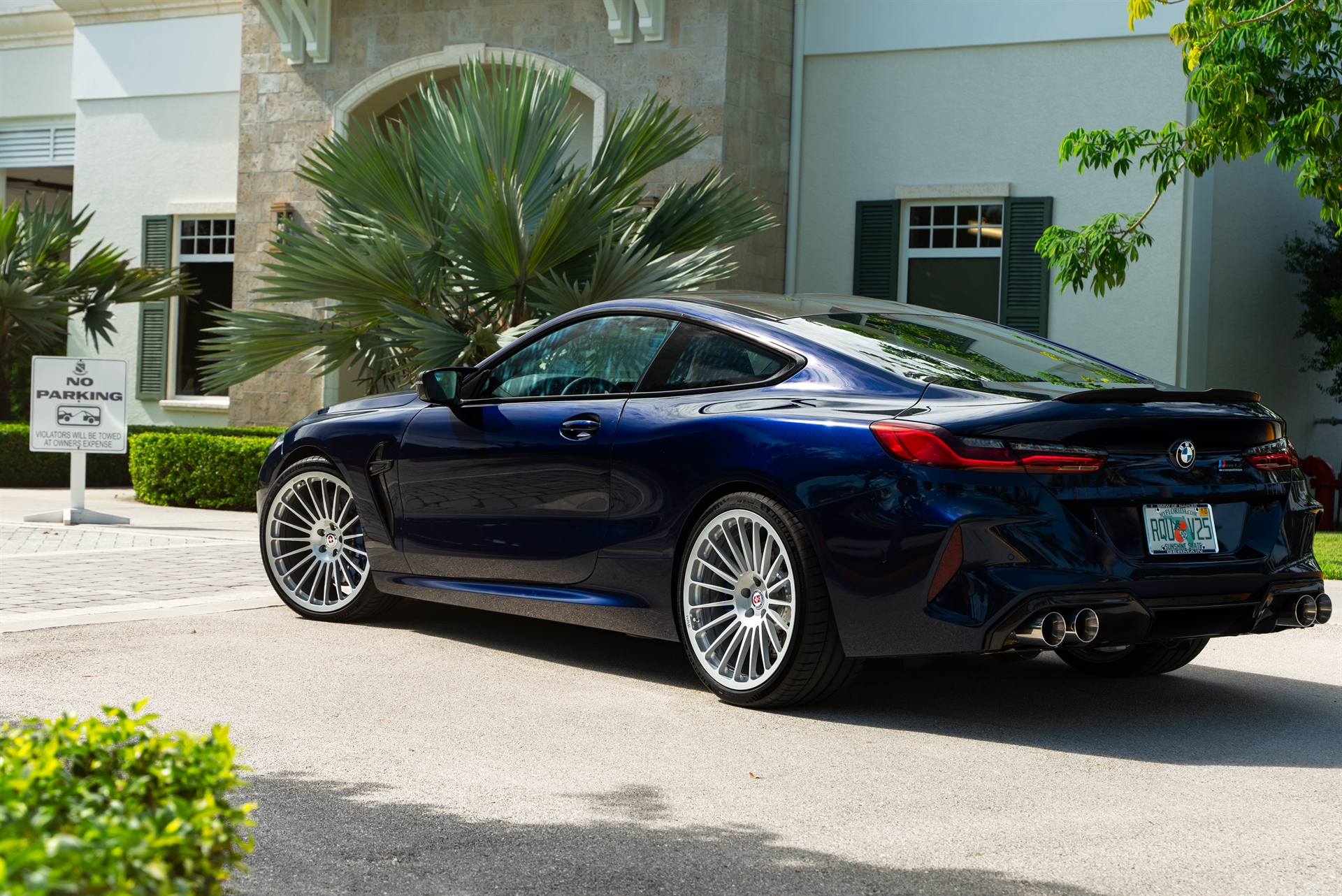 BMW M8 | Midnight Blue | on HRE 309M | Gloss Silver