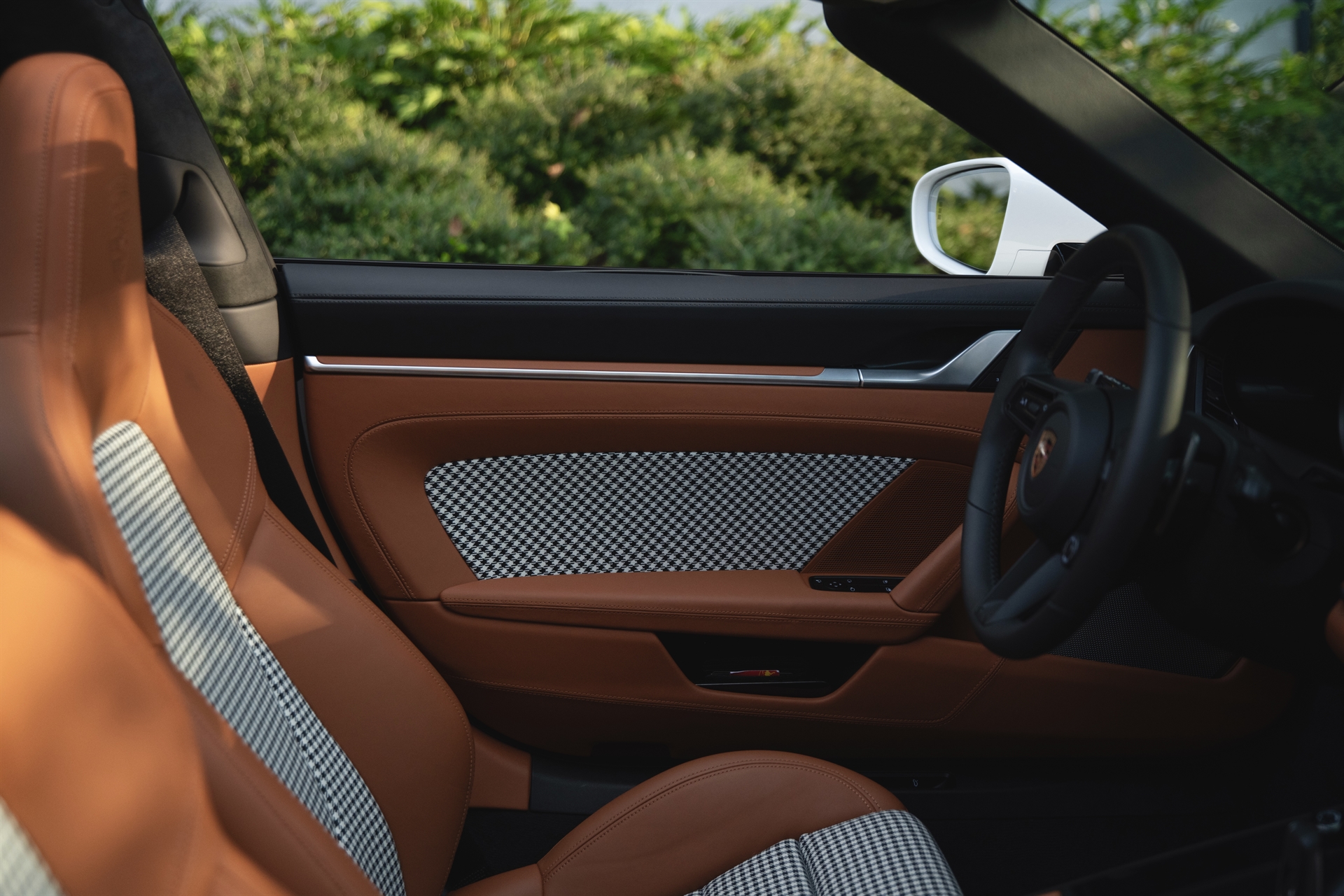 Porsche 992 Targa on  HRE 527 FMR