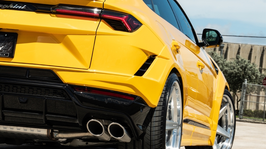 Novitec Esteso Lamborghini Urus – RETROSeries RS5.3