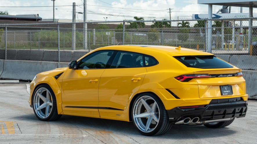 Novitec Esteso Lamborghini Urus – RETROSeries RS5.3