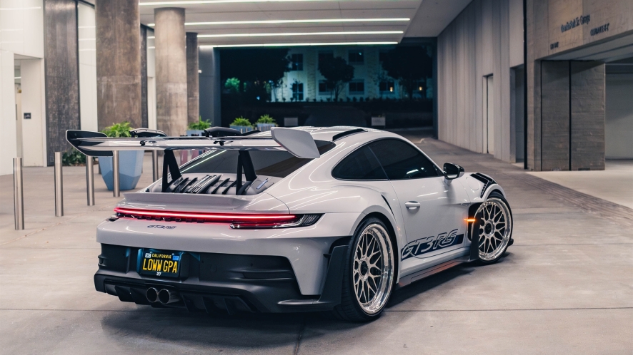 Porsche 992 Carrera GT3 RS on HRE Wheels Classics 300