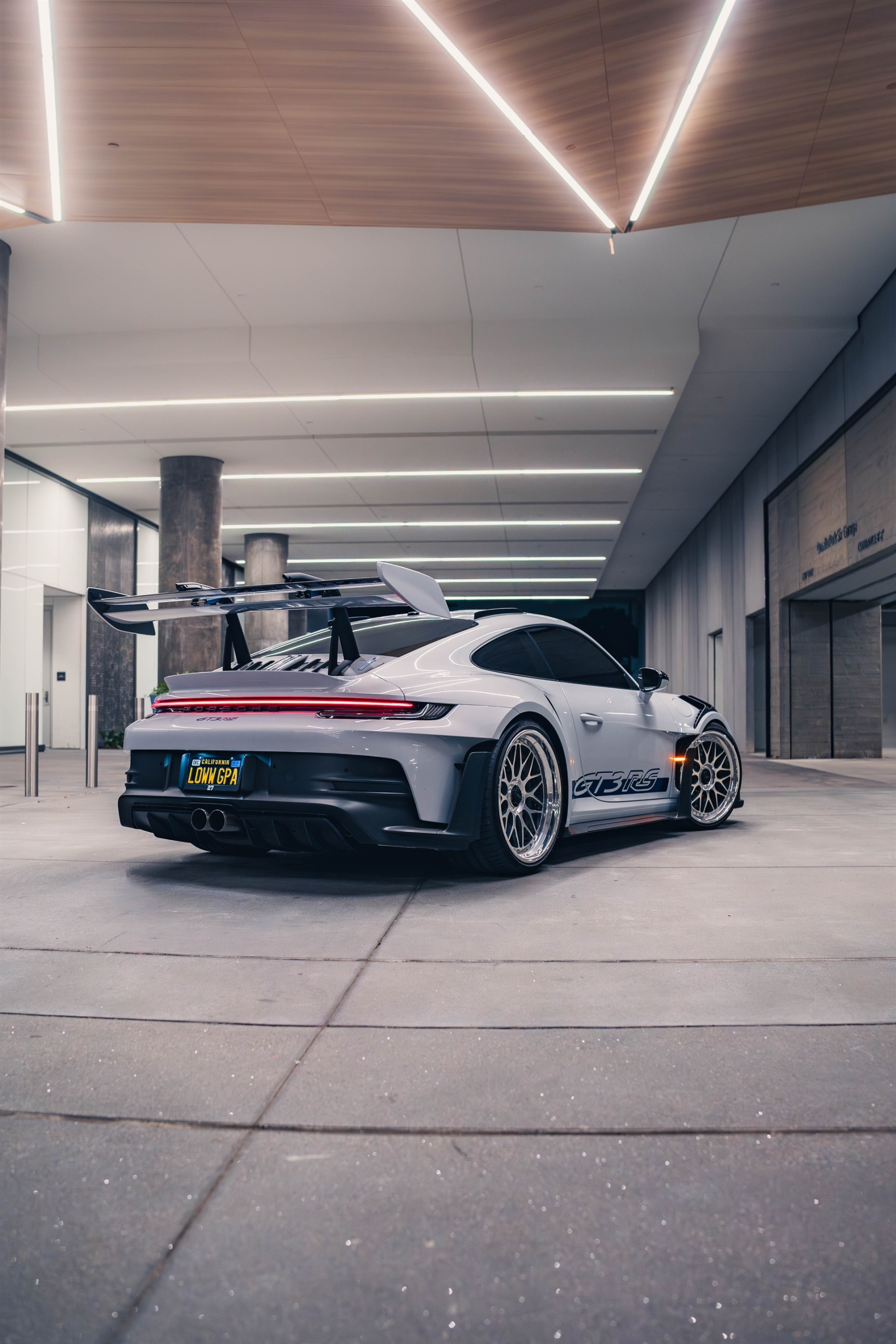 Porsche 992 Carrera GT3 RS on HRE Wheels Classics 300