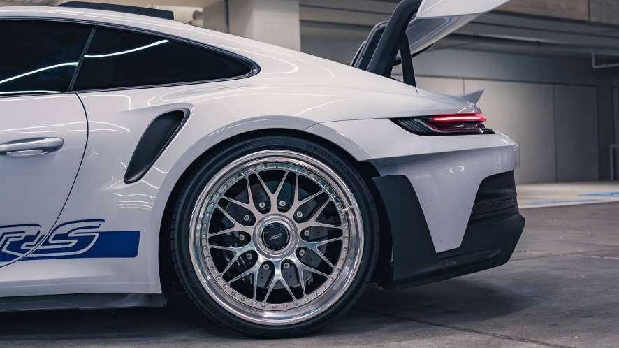 Porsche 992 Carrera GT3 RS on HRE Wheels Classics 300