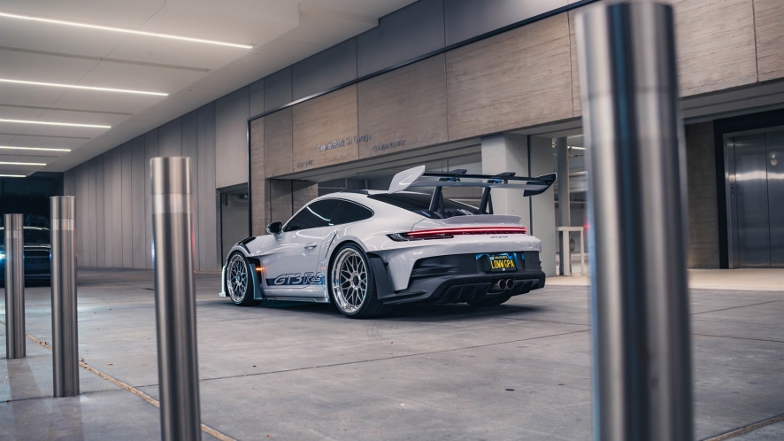 Porsche 992 Carrera GT3 RS on HRE Wheels Classics 300