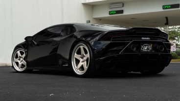 Lamborghini Huracan on HRE 527