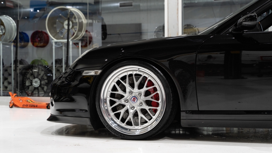 Porsche 997 on HRE Wheels 520 FMR