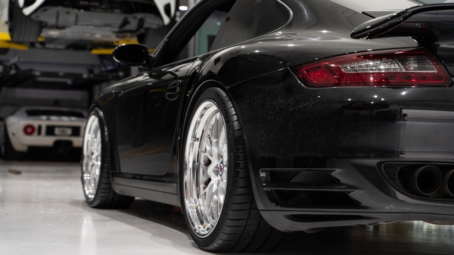 Porsche 997 on HRE Wheels 520 FMR