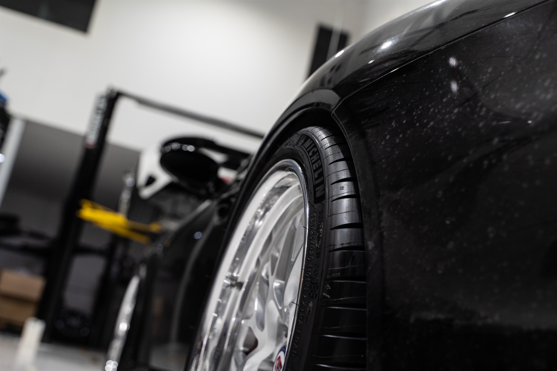 Porsche 997 on HRE Wheels 520 FMR