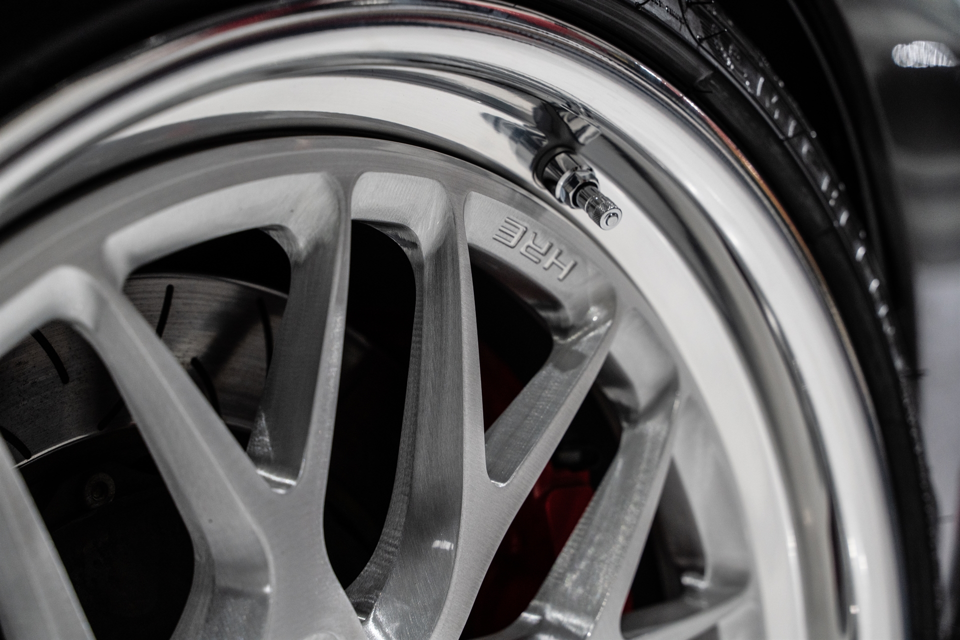 Porsche 997 on HRE Wheels 520 FMR