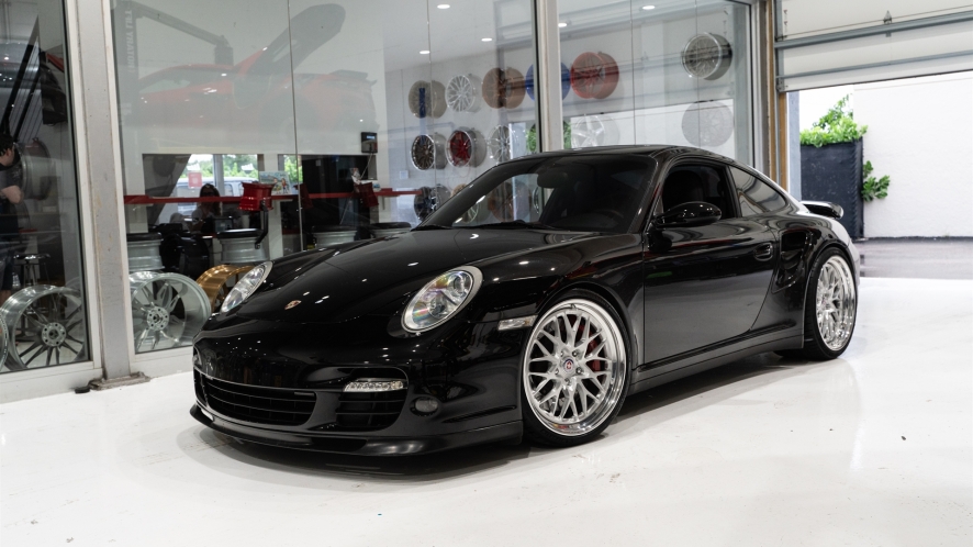 Porsche 997 on HRE Wheels 520 FMR