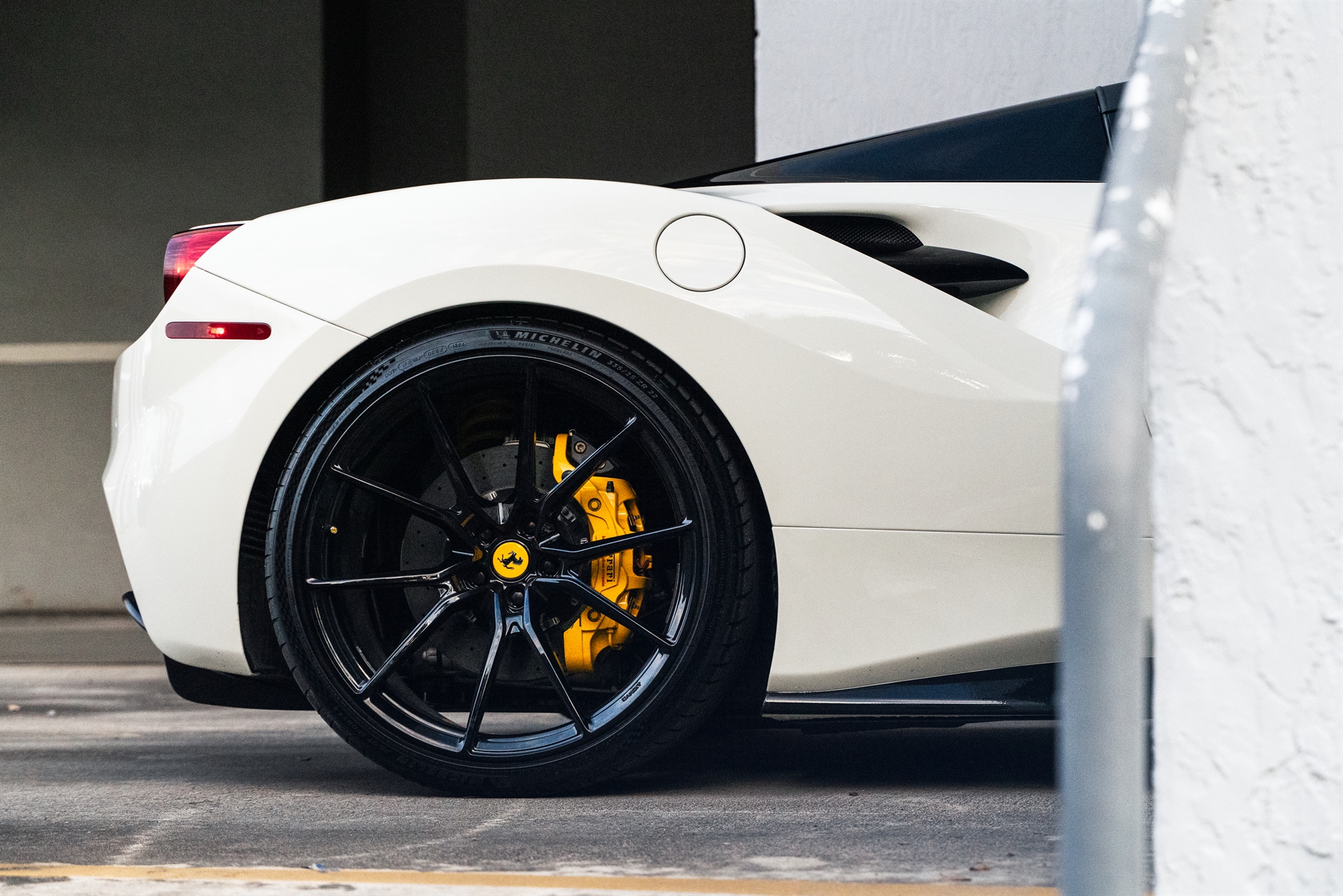 Ferrari 488 GTB Spyder | Bianco Avus | on ANRKY AN12 | Gloss Black