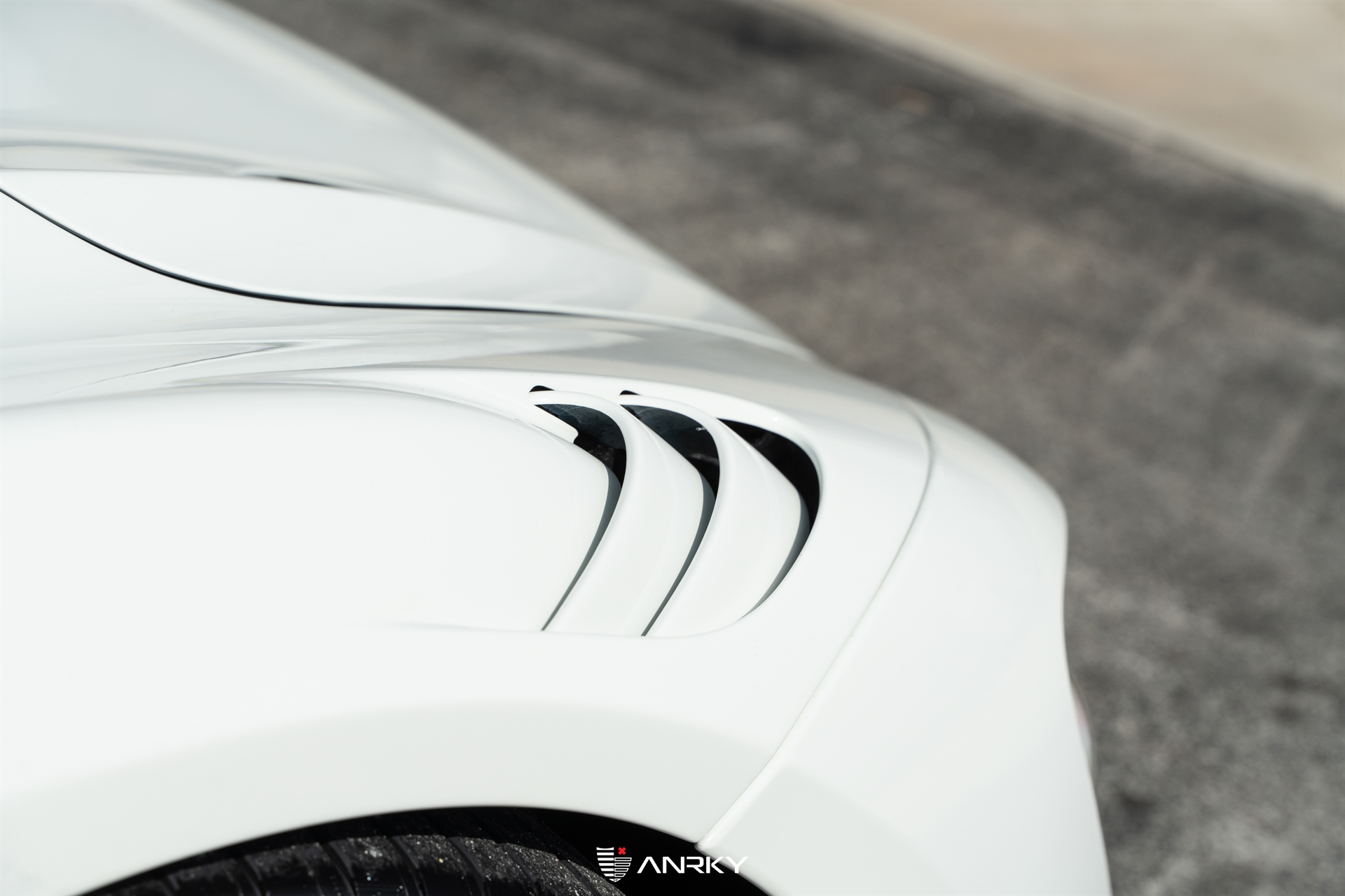 McLaren 750s – AN38 SeriesTHREE