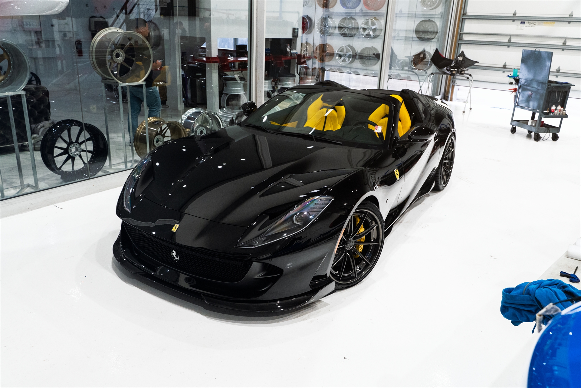 Ferrari 812 GTS on 1886 Wheels G010