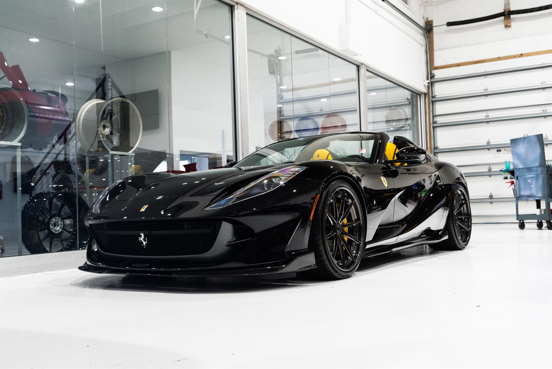 Ferrari 812 GTS on 1886 Wheels G010