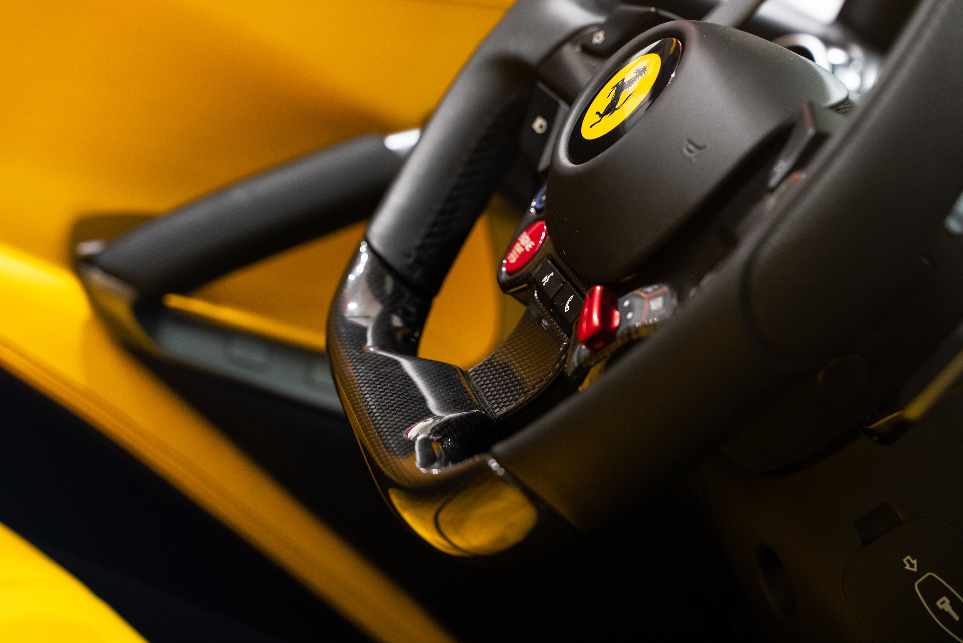 Ferrari 812 GTS on 1886 Wheels G010