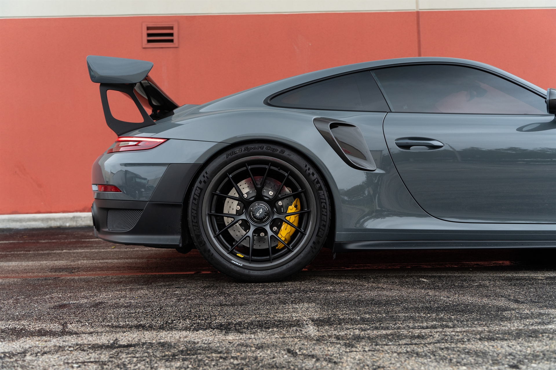 Porsche 991 GT2RS on