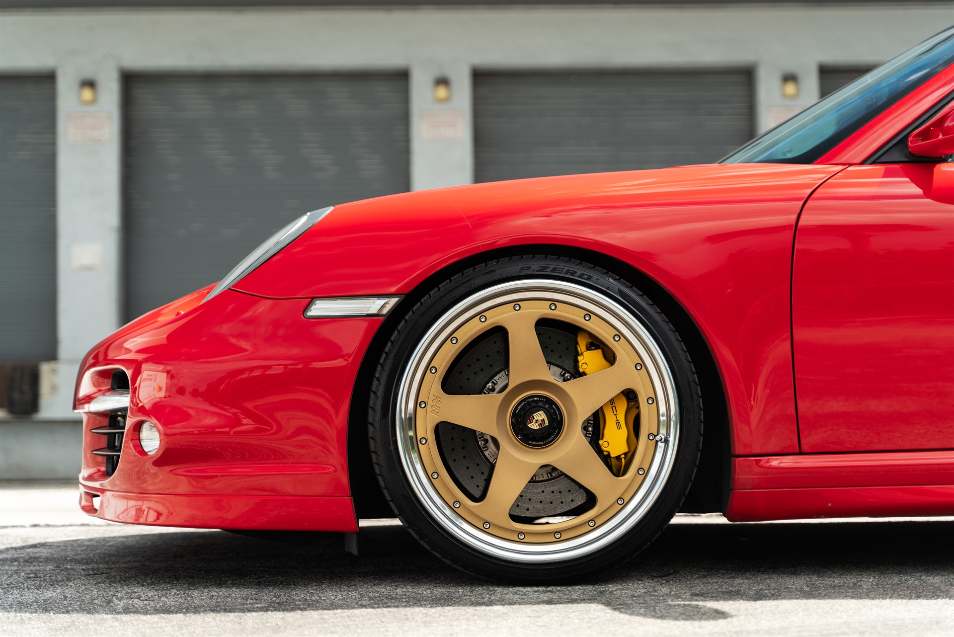 Porsche 997 Turbo S | Guards Red | on 1886 S005 Wheels | Satin Gold